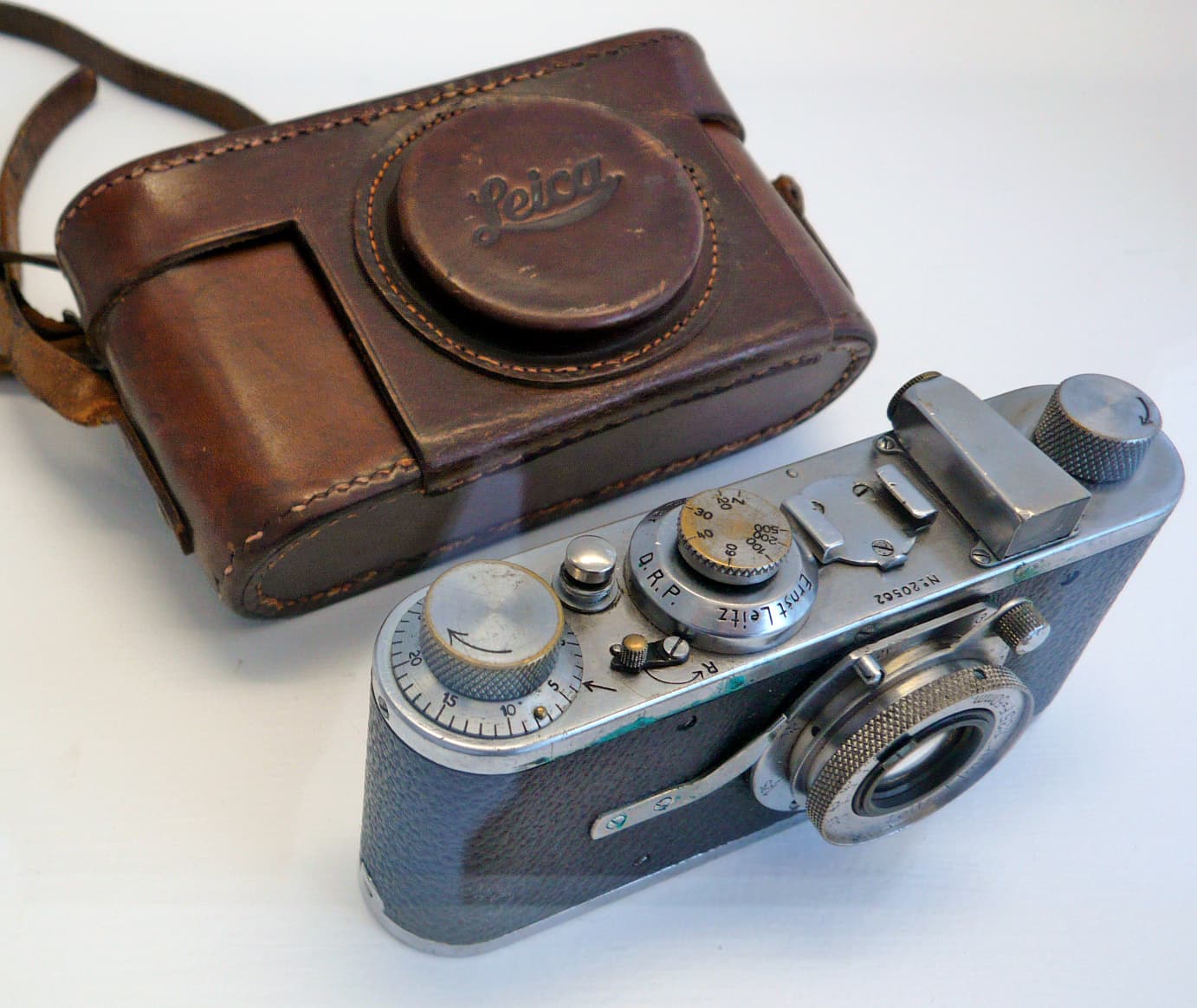 Henri Cartier-Bressonが最初に使用したLeica Iとケース